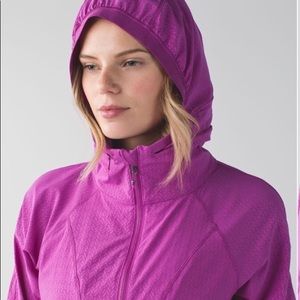 SOLD Lululemon Athletica Go The Distance